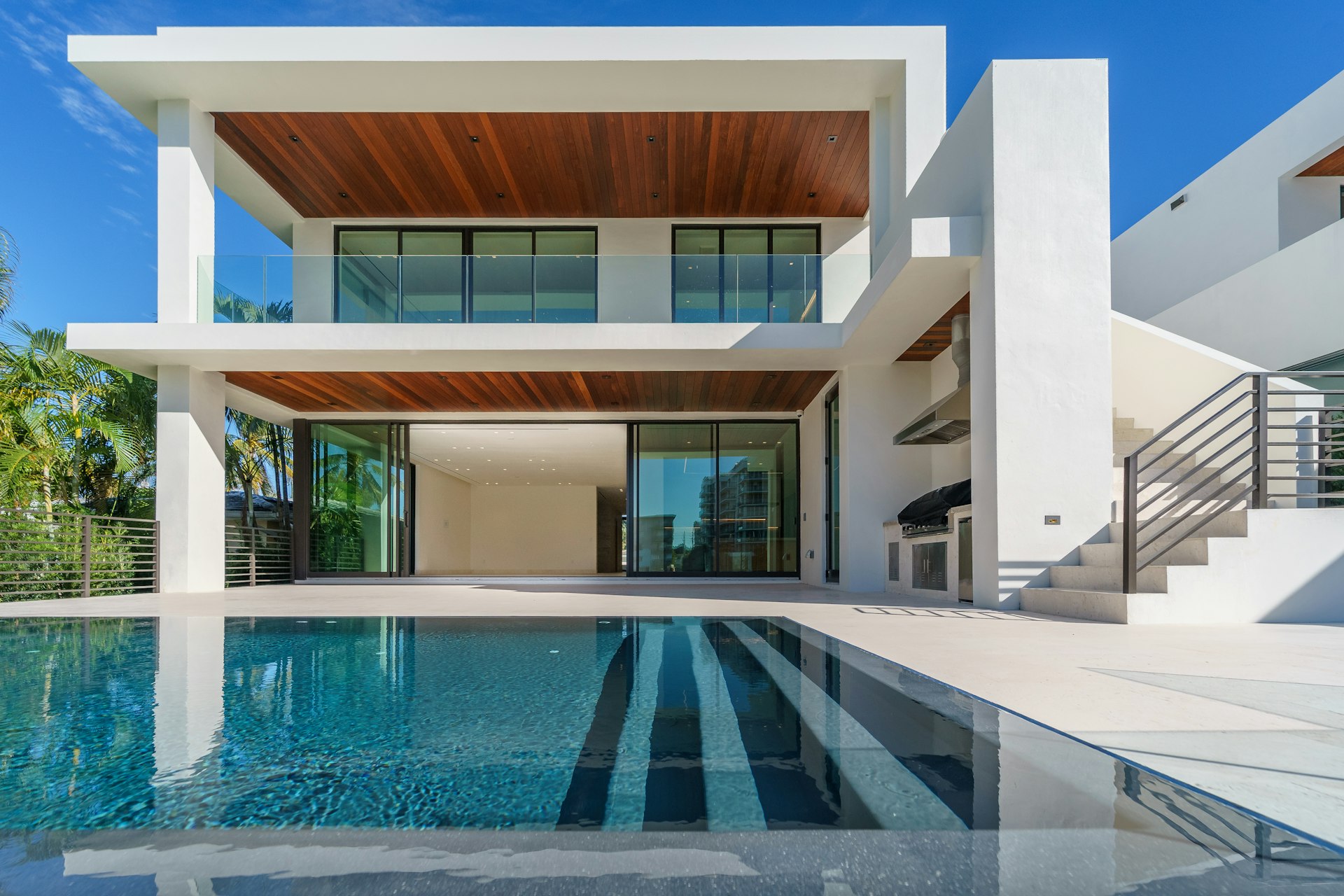 Lycia Pools — Akdeniz villası infinity havuz